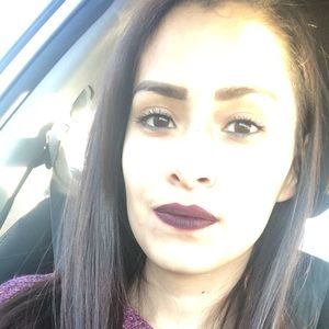 Meet your Posher, Adilene